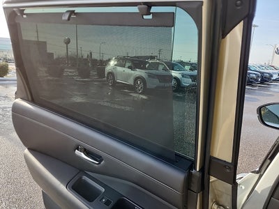 2025 Nissan Pathfinder SL