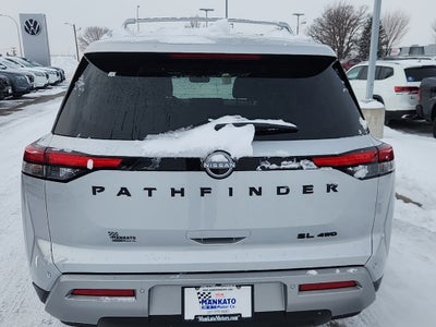 2025 Nissan Pathfinder SL