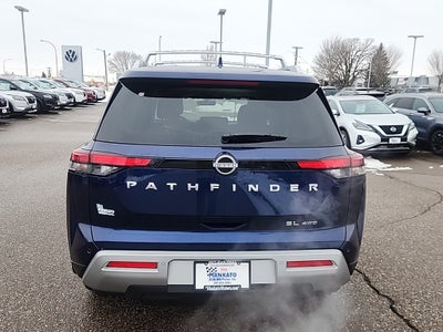 2025 Nissan Pathfinder SL