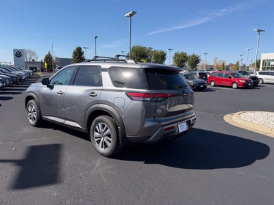 2026 Nissan Pathfinder SL