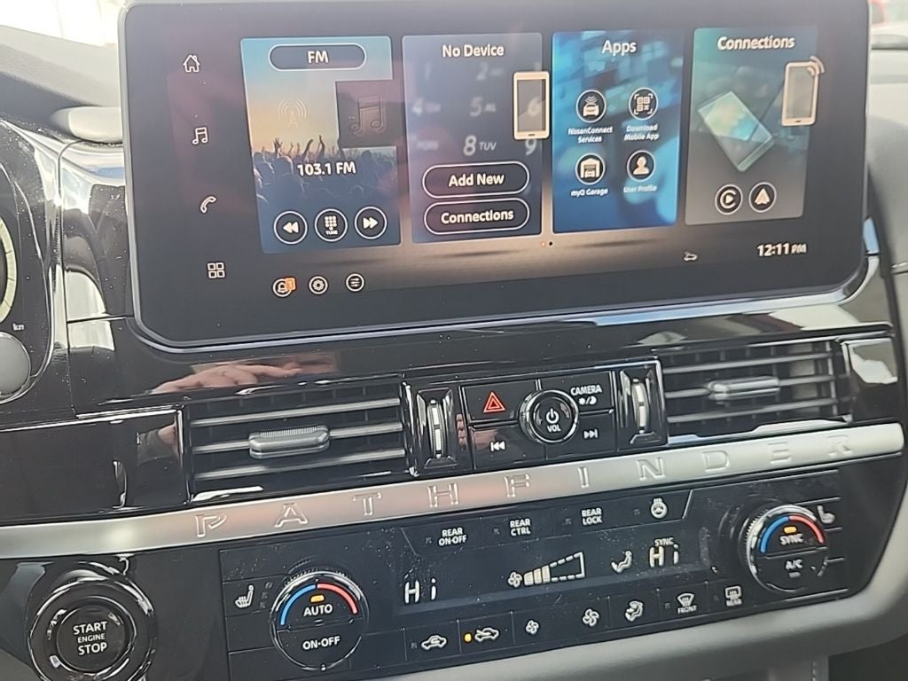 2026 Nissan Pathfinder SL