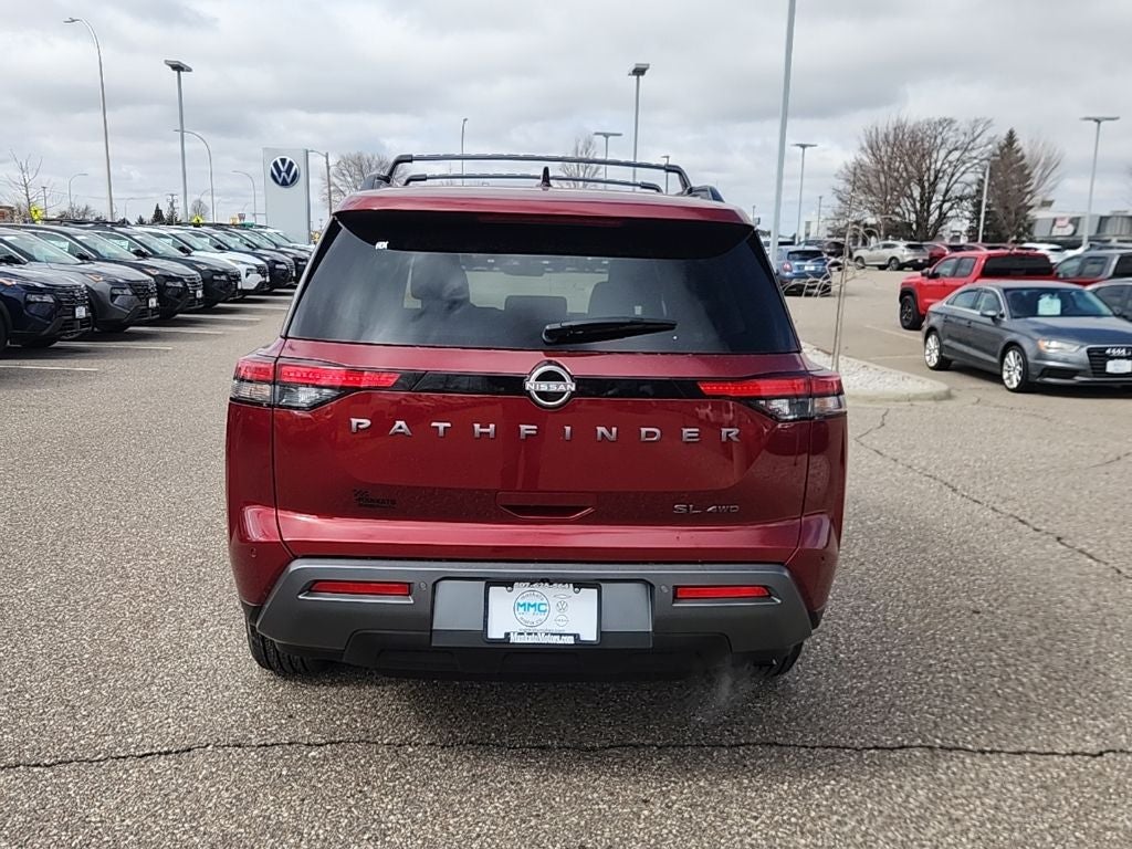 2026 Nissan Pathfinder SL