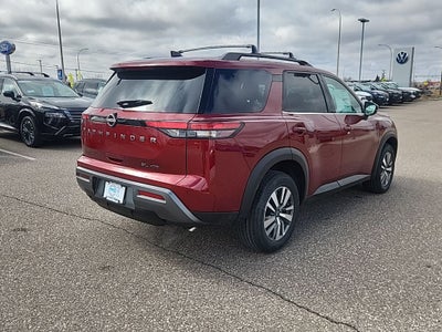 2026 Nissan Pathfinder SL
