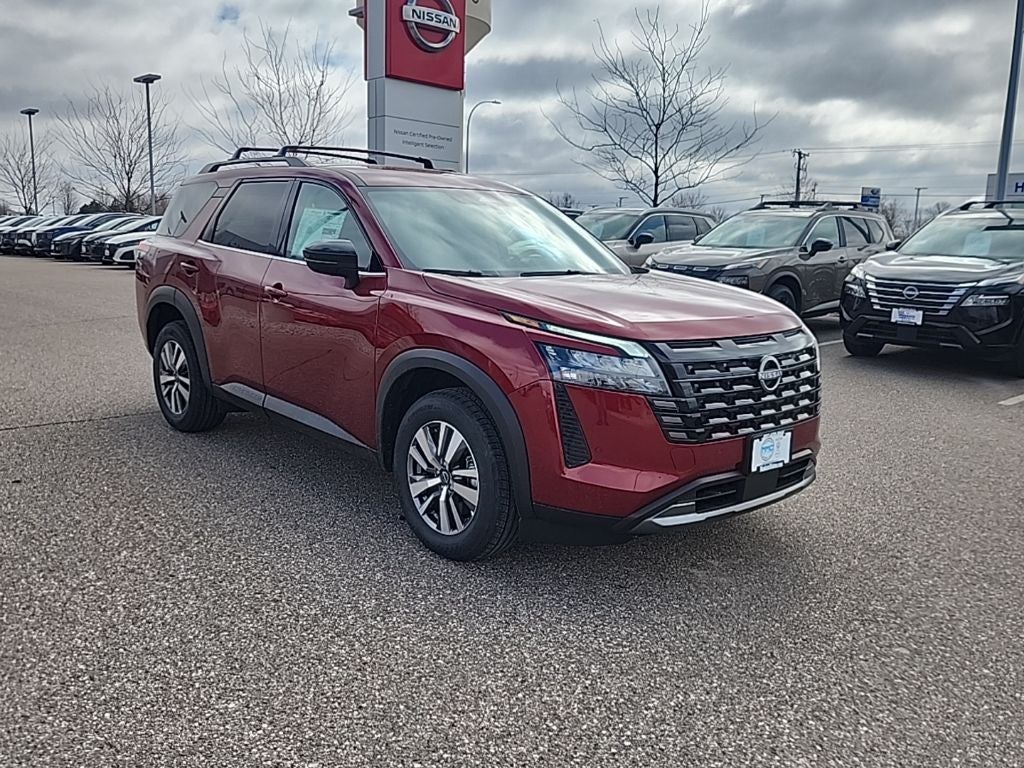 2026 Nissan Pathfinder SL