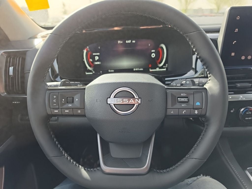 2026 Nissan Pathfinder SL