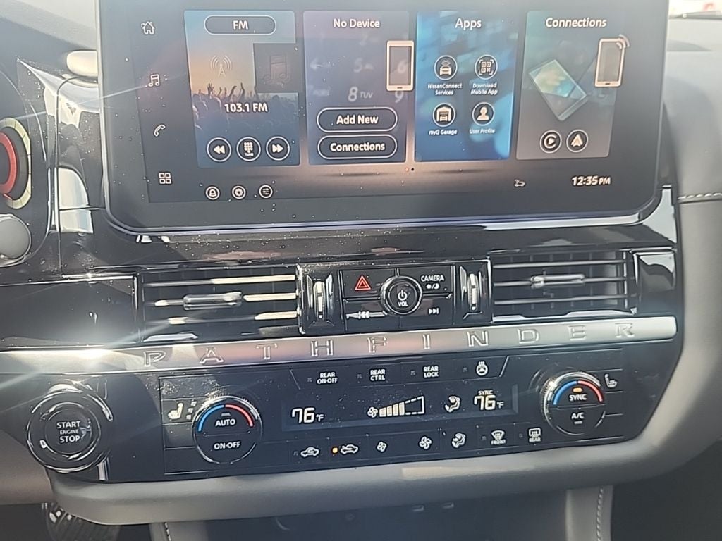 2026 Nissan Pathfinder SL