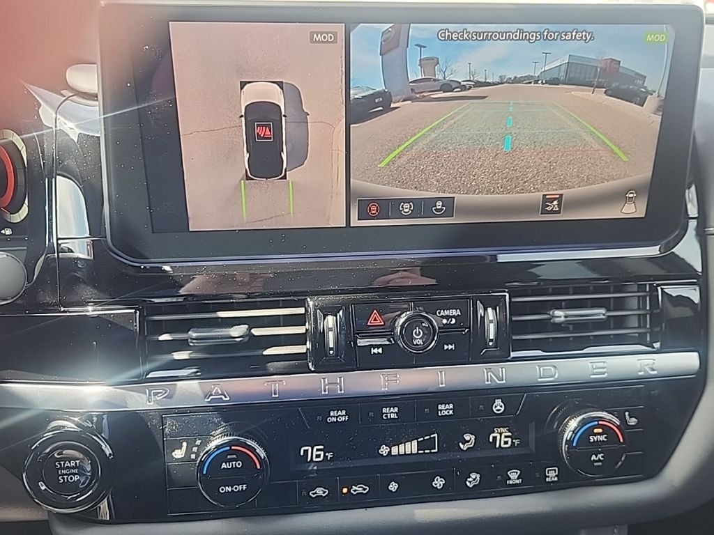 2026 Nissan Pathfinder SL