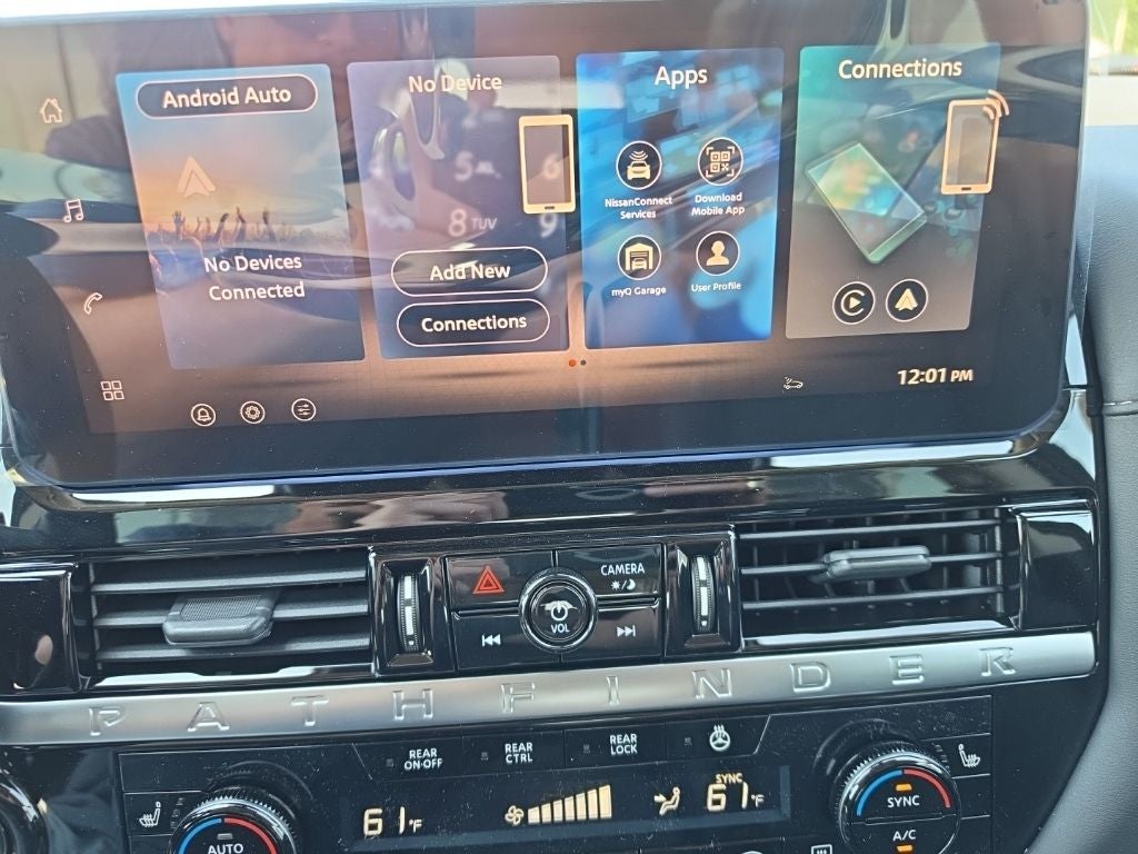 2026 Nissan Pathfinder SL