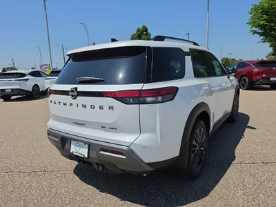 2026 Nissan Pathfinder SL