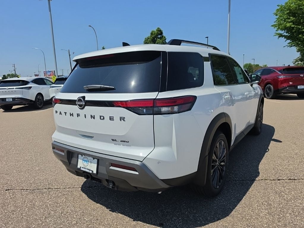 2026 Nissan Pathfinder SL
