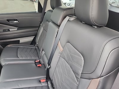 2025 Nissan Pathfinder Platinum