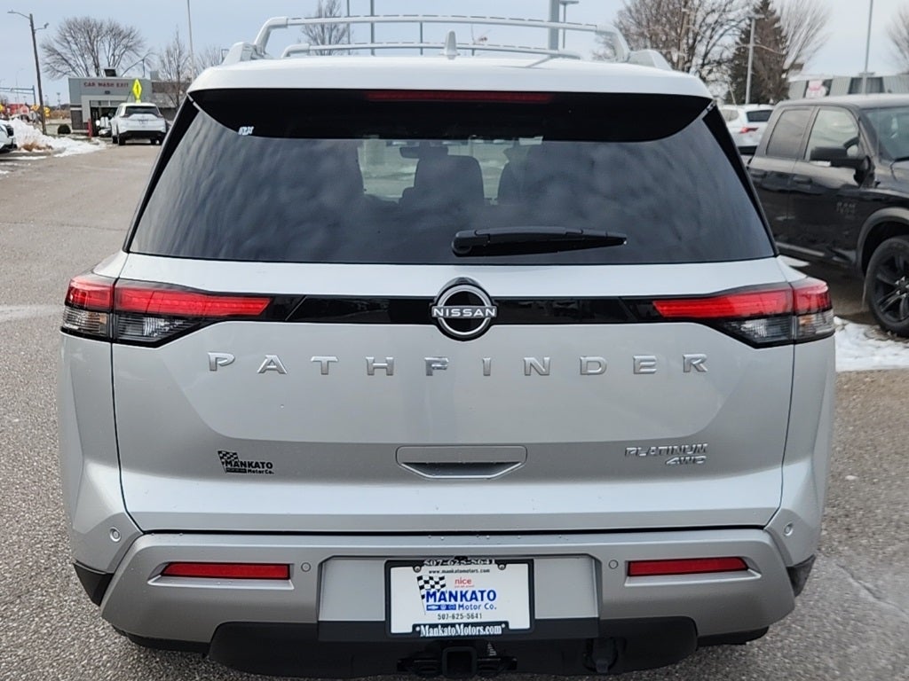 2025 Nissan Pathfinder Platinum