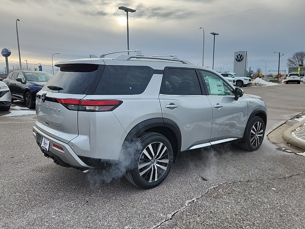 2025 Nissan Pathfinder Platinum