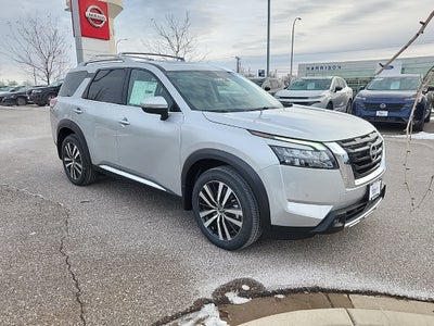 2025 Nissan Pathfinder Platinum
