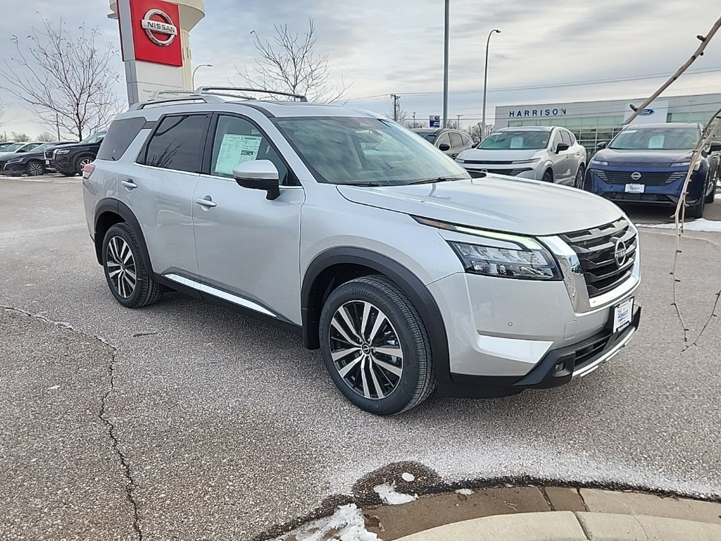 2025 Nissan Pathfinder Platinum