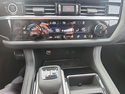 2022 Nissan Pathfinder Platinum