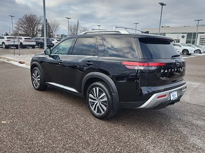 2022 Nissan Pathfinder Platinum