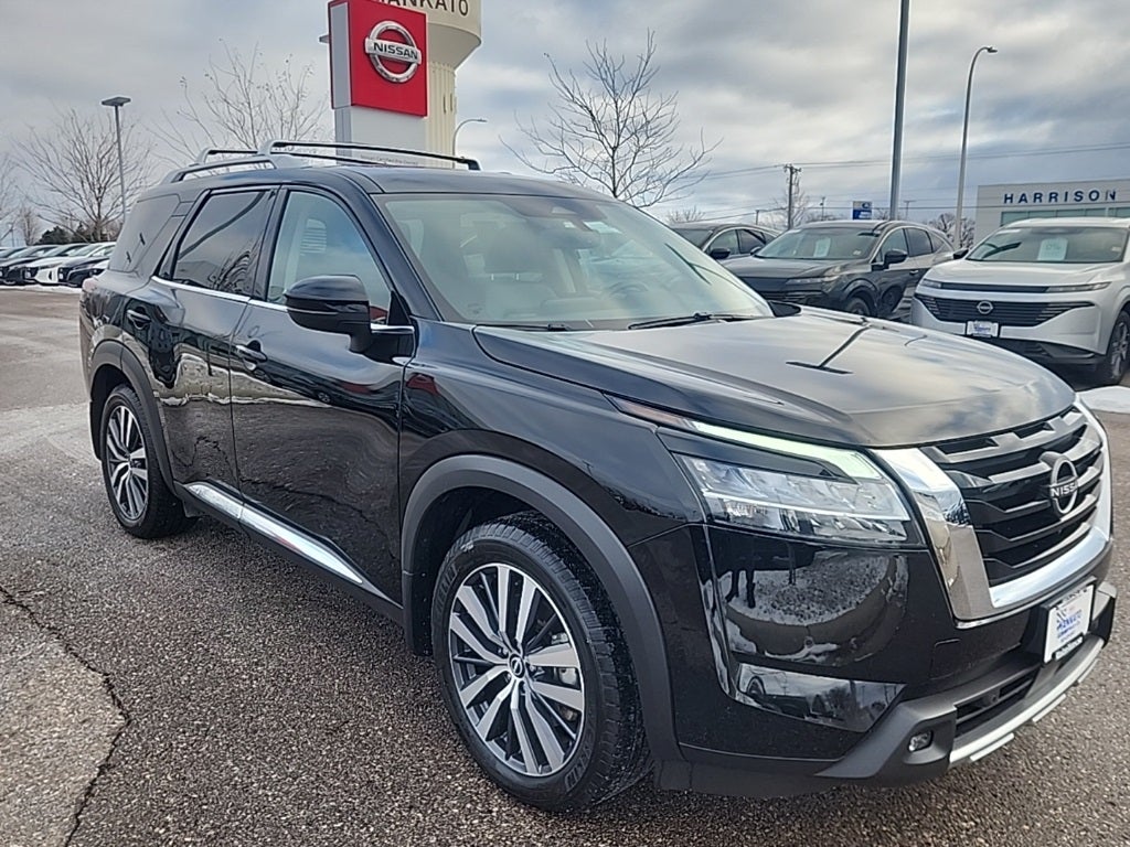 2022 Nissan Pathfinder Platinum