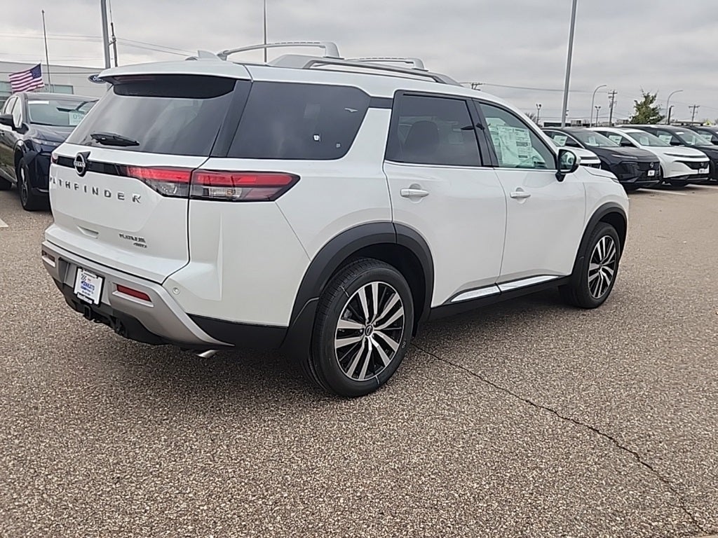 2025 Nissan Pathfinder Platinum