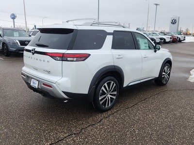 2025 Nissan Pathfinder Platinum