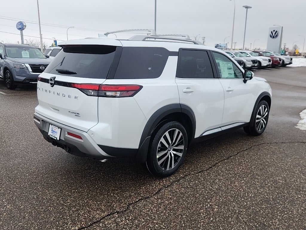 2025 Nissan Pathfinder Platinum
