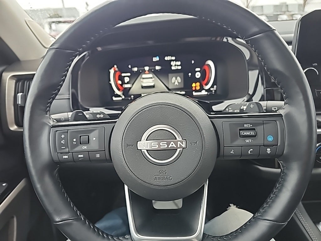 2023 Nissan Pathfinder Platinum