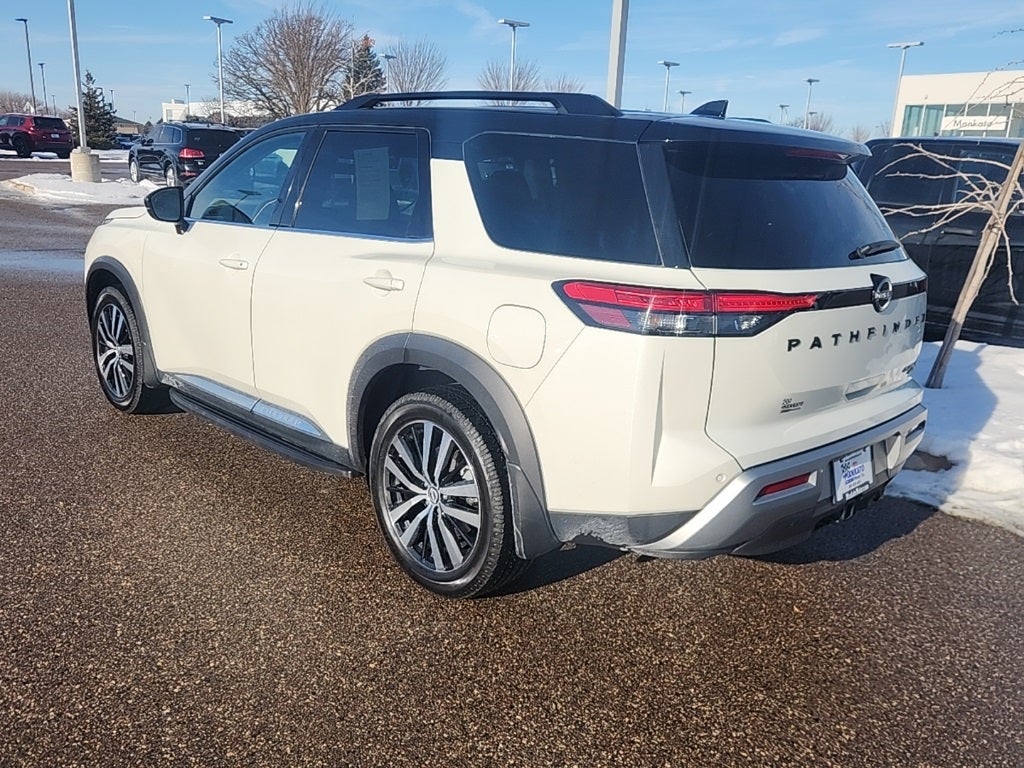 2024 Nissan Pathfinder Platinum