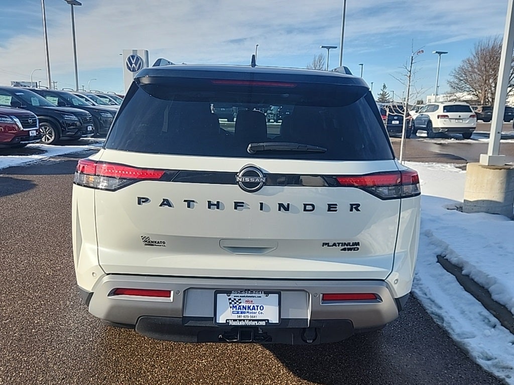 2024 Nissan Pathfinder Platinum