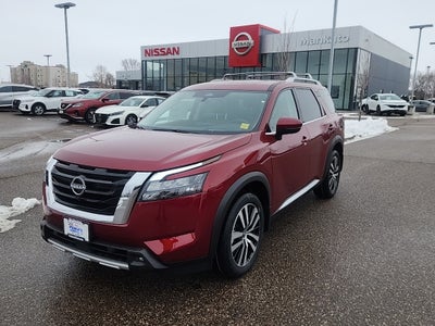 2025 Nissan Pathfinder Platinum