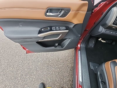 2025 Nissan Pathfinder Platinum