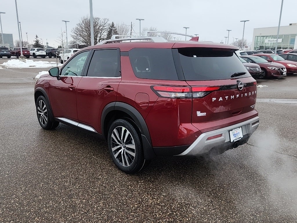 2025 Nissan Pathfinder Platinum