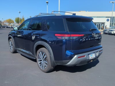 2022 Nissan Pathfinder Platinum