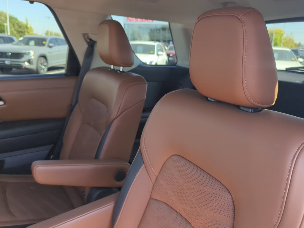 2022 Nissan Pathfinder Platinum
