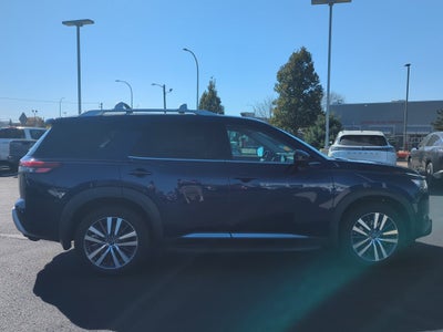 2022 Nissan Pathfinder Platinum