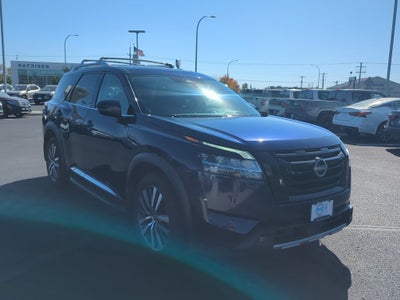 2022 Nissan Pathfinder Platinum