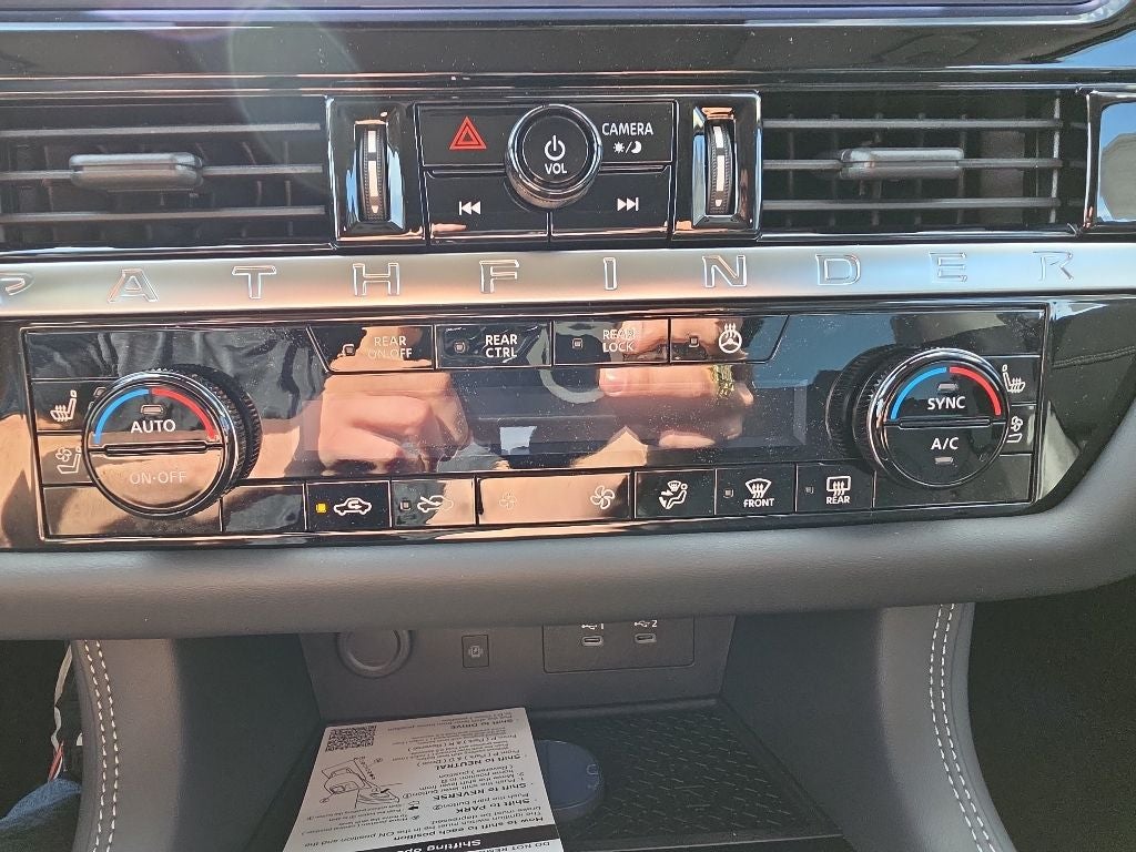 2026 Nissan Pathfinder Platinum