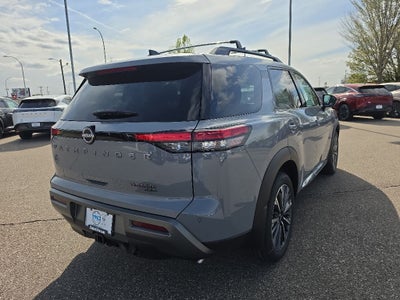 2026 Nissan Pathfinder Platinum