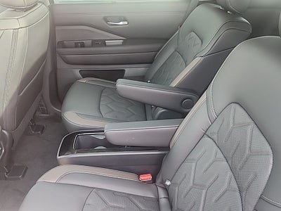 2026 Nissan Pathfinder Platinum
