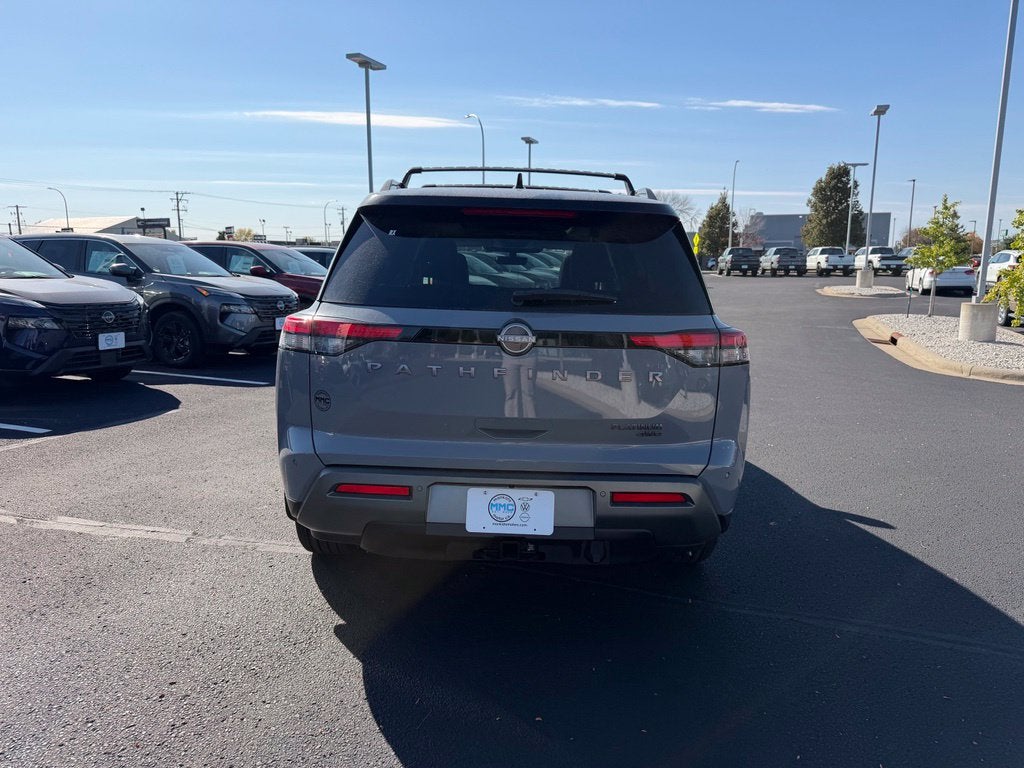 2026 Nissan Pathfinder Platinum