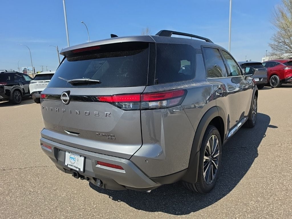 2026 Nissan Pathfinder Platinum