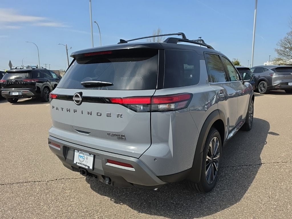 2026 Nissan Pathfinder Platinum
