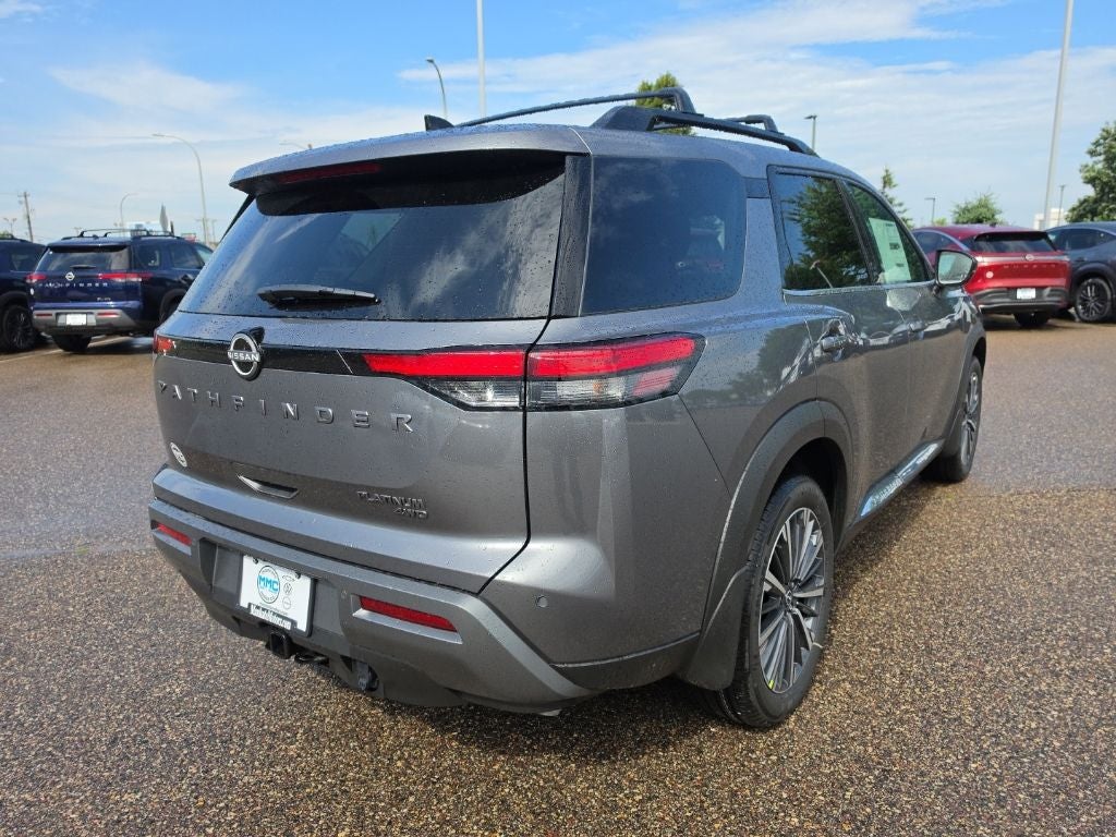 2026 Nissan Pathfinder Platinum