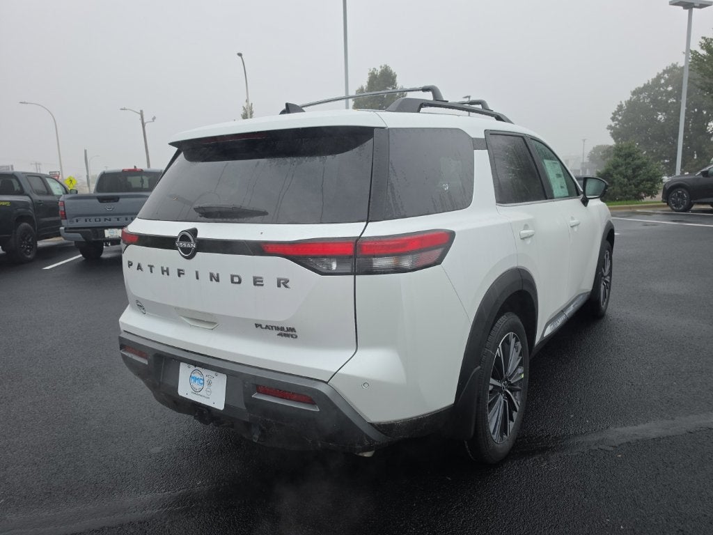 2026 Nissan Pathfinder Platinum