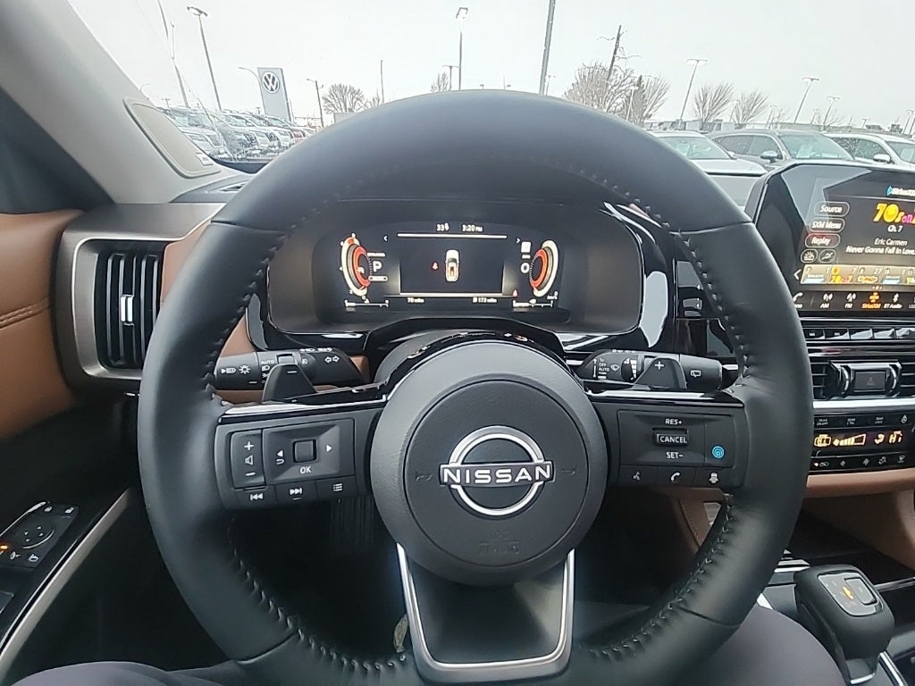 2025 Nissan Pathfinder Platinum