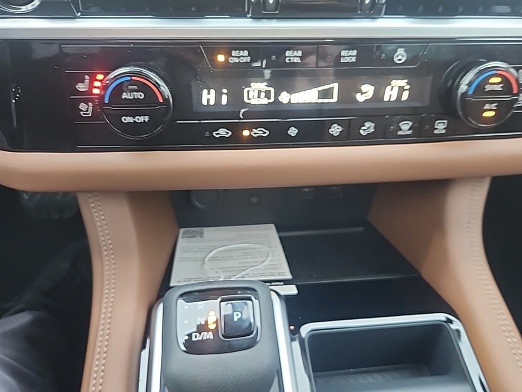 2025 Nissan Pathfinder Platinum