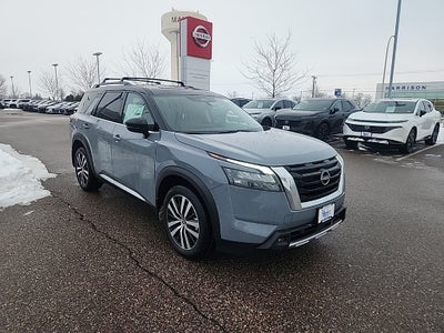 2025 Nissan Pathfinder Platinum