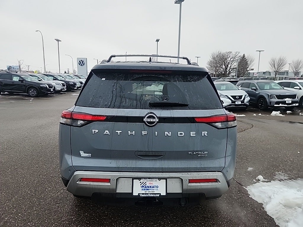 2025 Nissan Pathfinder Platinum