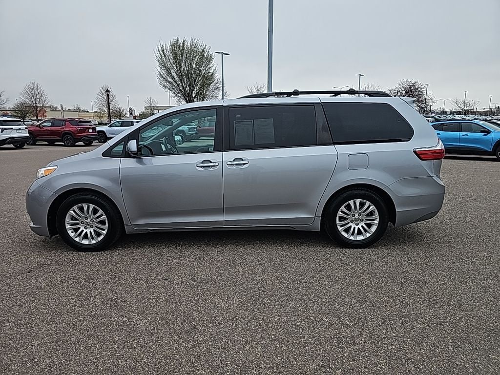 Used 2015 Toyota Sienna XLE with VIN 5TDYK3DC5FS564221 for sale in Mankato, Minnesota