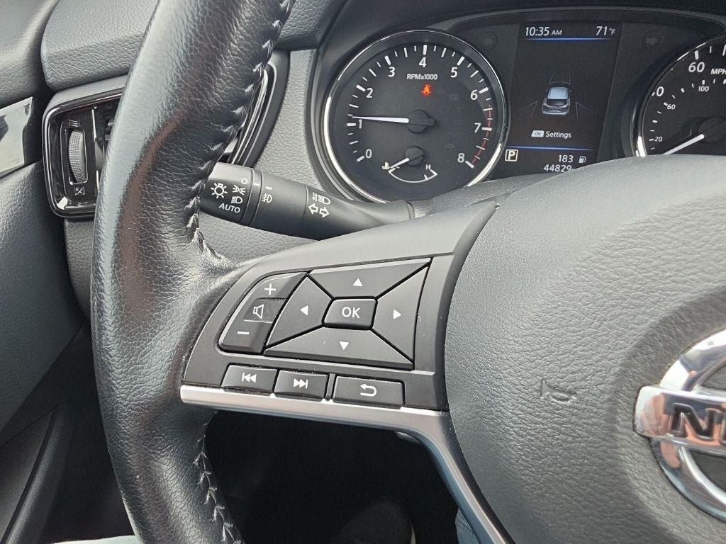 2022 Nissan Rogue Sport SV