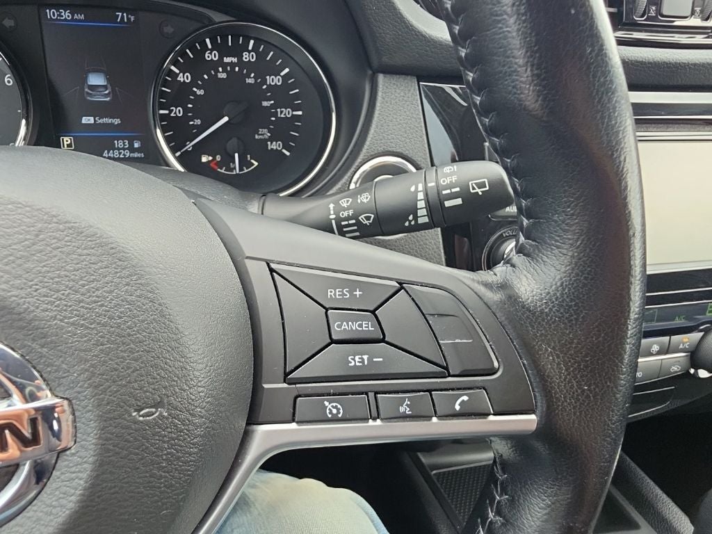 2022 Nissan Rogue Sport SV